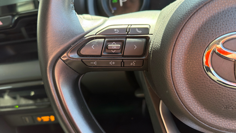 Toyota Yaris 1.5 Hybrid Design 5dr CVT Hybrid Hatchback